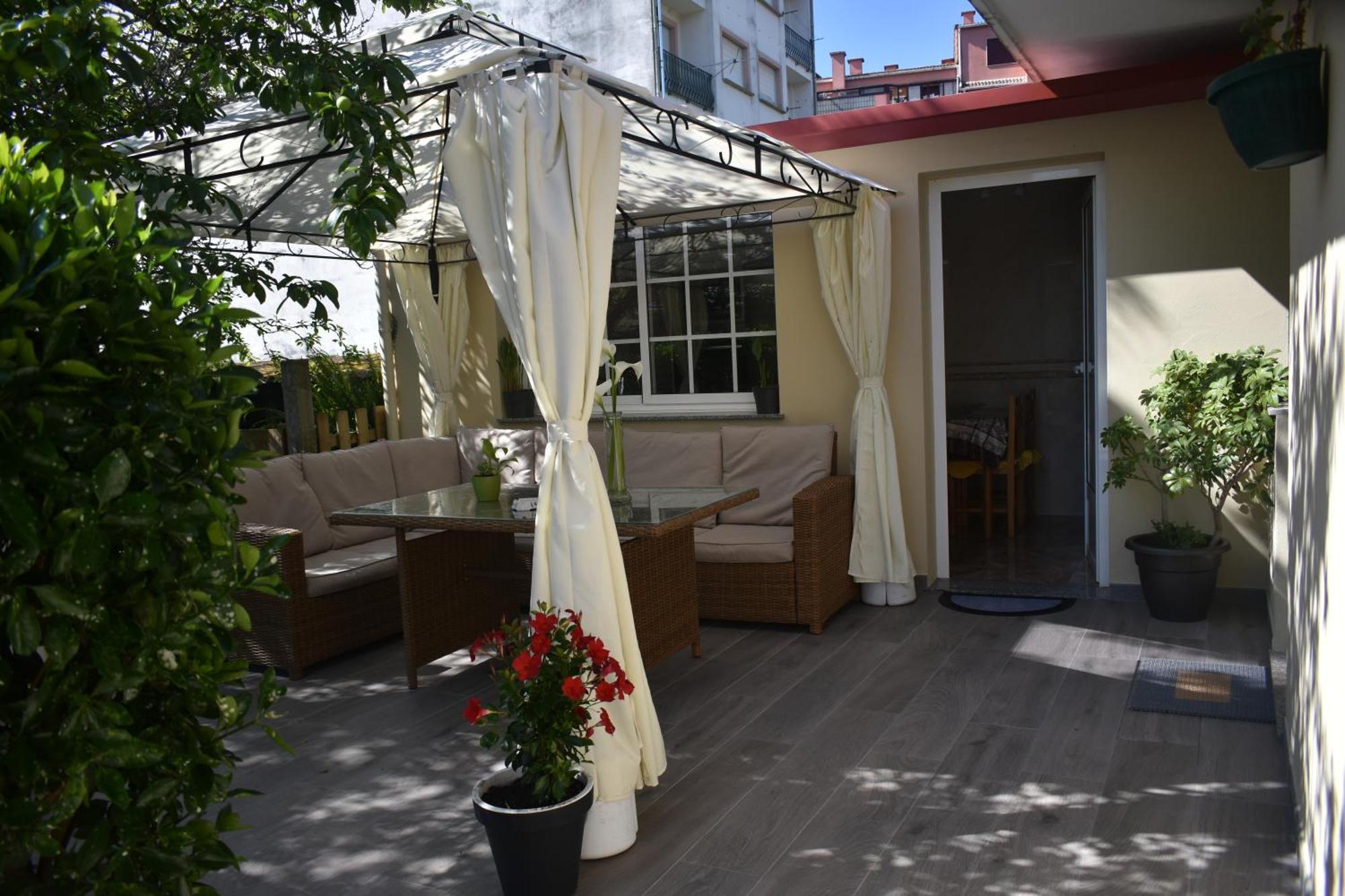 Jardin, Terraza Y Barbacoa O Grove Exterior foto